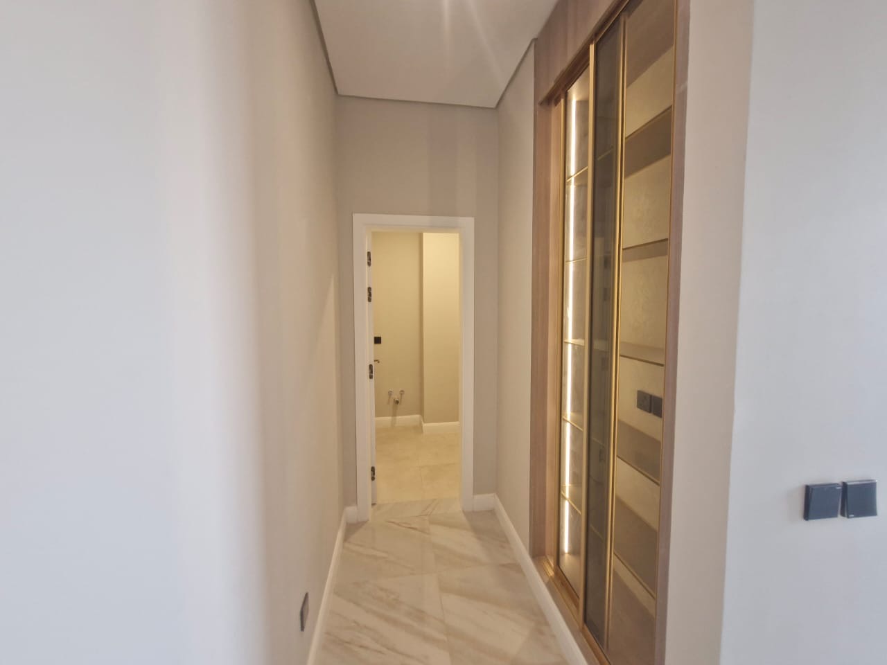 🏡 **Modern Luxury Villa for Sale in "Atual Roshn" - Elegant Design with Signature Touch of Elie Saab** 🌟